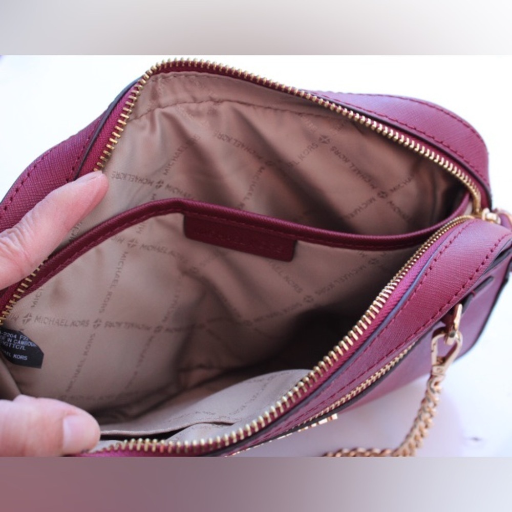 Michael Kors East West Jet set cross body bag - Picture 6 of 16
